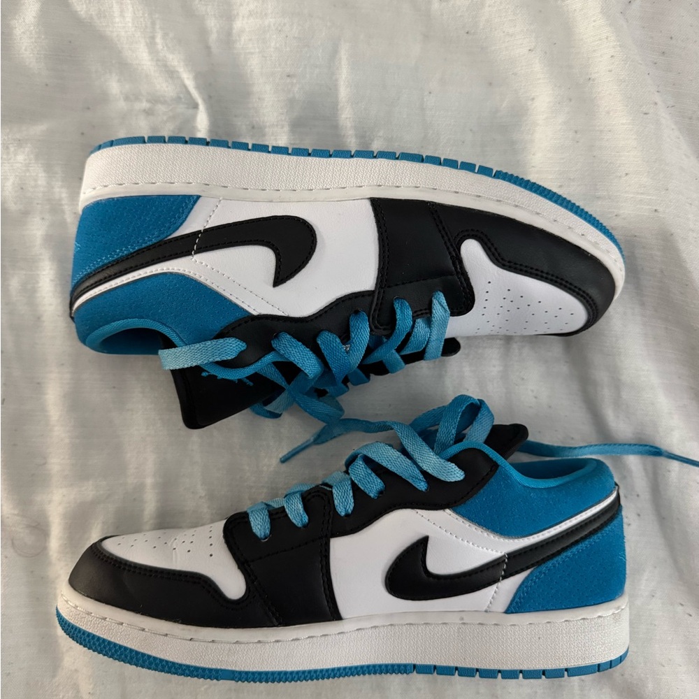 NIKE Air Jordan Big Kids 6Y, Women’s 8